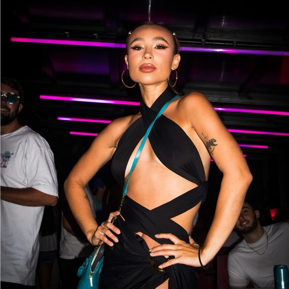 Gorgeous Bronx and Banco Cleopatra Gown! - Picture 4 of 4